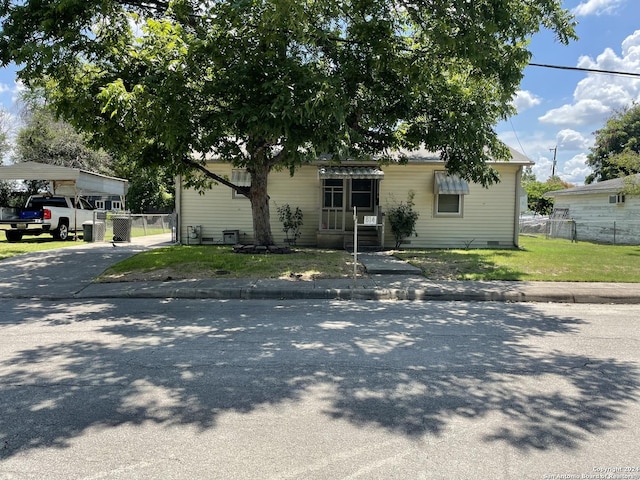 view of front of home with a front yard