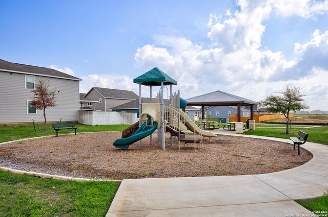 2540 Solon Ln, Seguin, TX 78155 - communal playground featuring fence and a yard