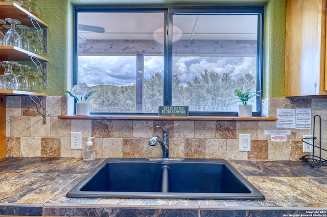 kitchen featuring sink