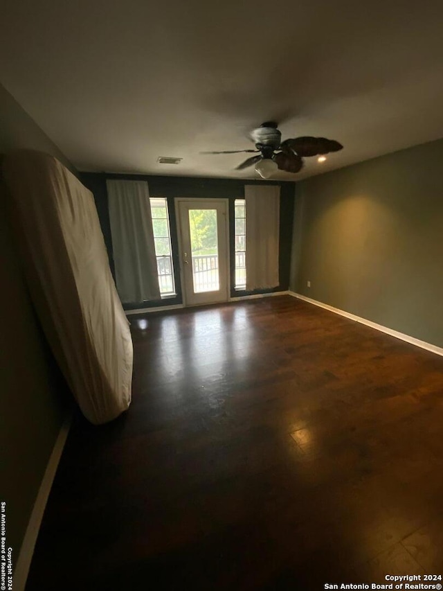 spare room featuring ceiling fan