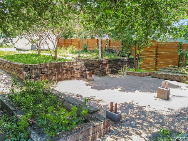 617 Dawson St, San Antonio, TX 78202 - view of yard with fence and a patio area