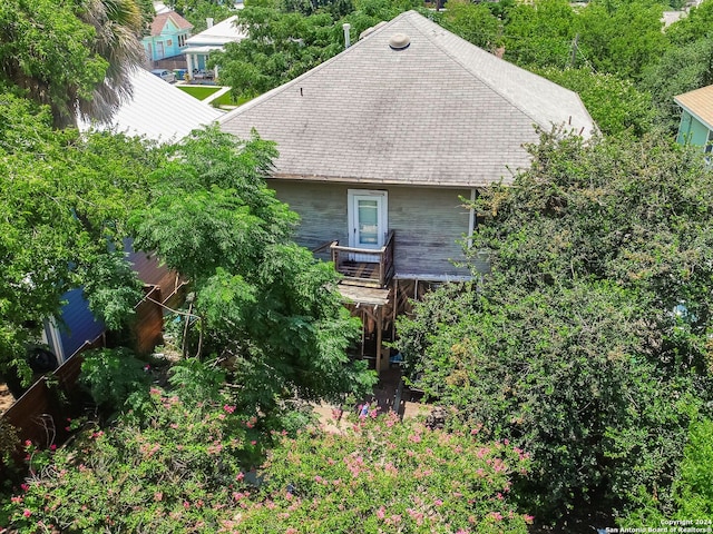 617 Dawson St, San Antonio, TX 78202 - exterior space with a shingled roof