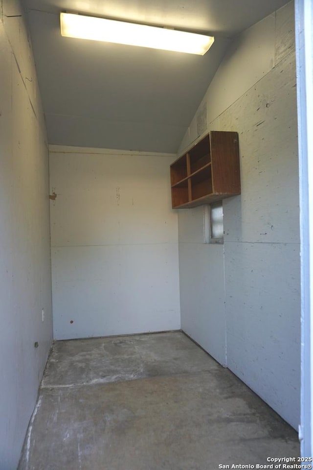 411 W Hart Ave, San Antonio, TX 78214 - interior space