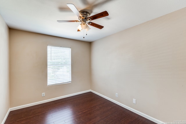 unfurnished room with wood-type flooring and ceiling fan