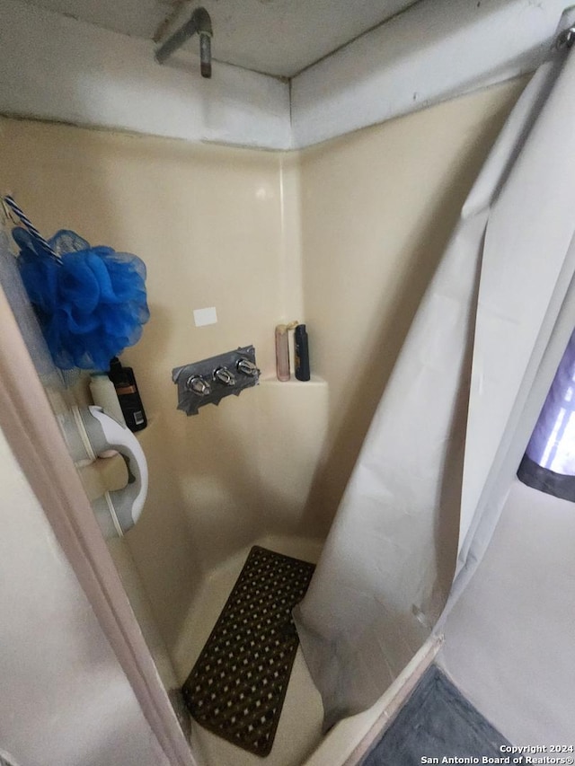 bathroom with walk in shower