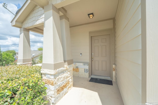 view of property entrance