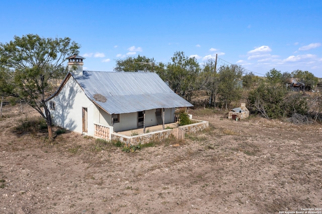 view of side of property