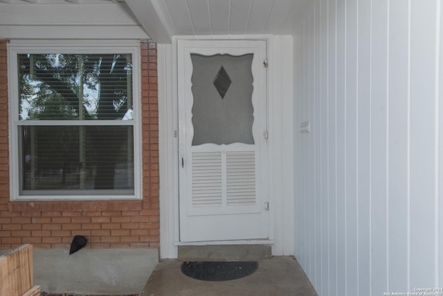 view of property entrance