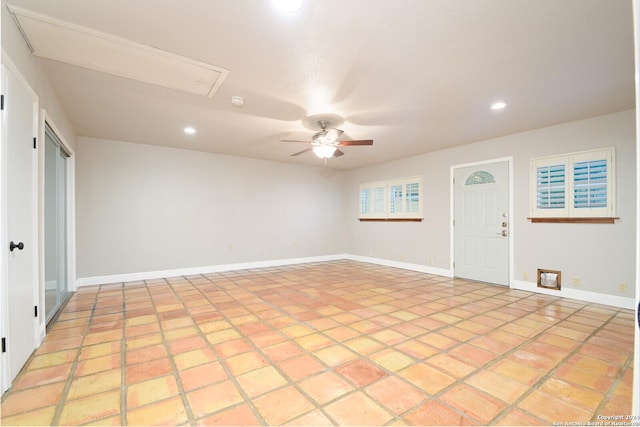 empty room with ceiling fan