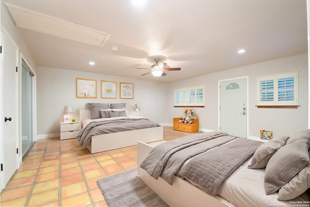 bedroom with ceiling fan