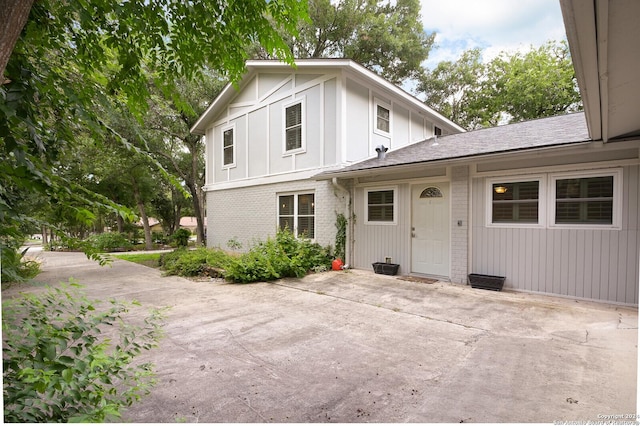 view of front of house