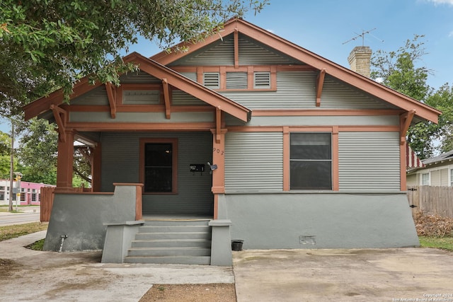 view of front of home with covered porch