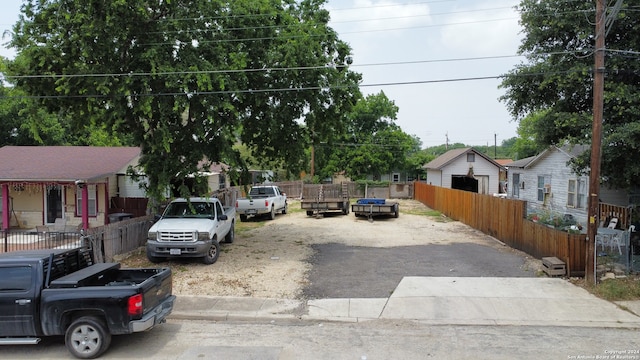 Listing photo 2 for 531 S Spring St, San Antonio TX 78207