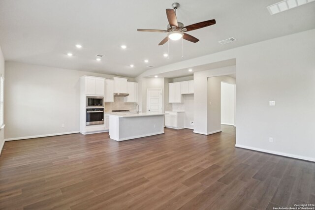 bedroom featuring light carpet