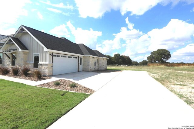 view of front of house featuring a porch