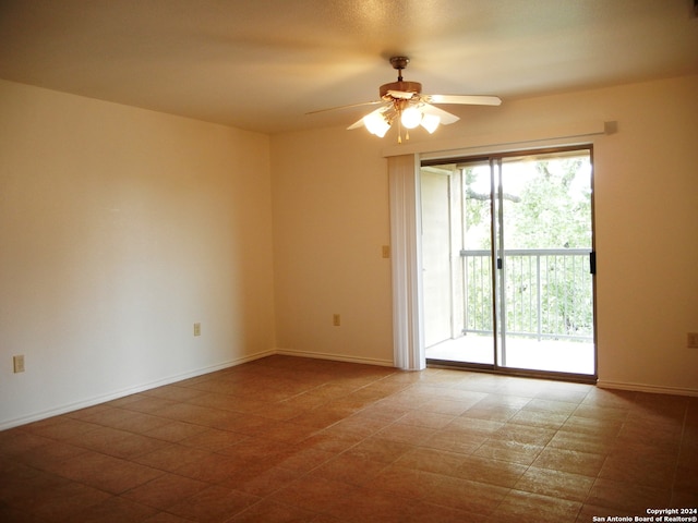 unfurnished room featuring ceiling fan