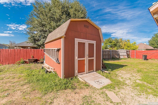 217 Meadowlark Ln, Mcqueeney, TX 78123 - view of outbuilding with a yard