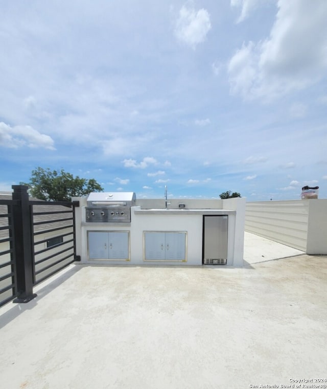 garage with sink