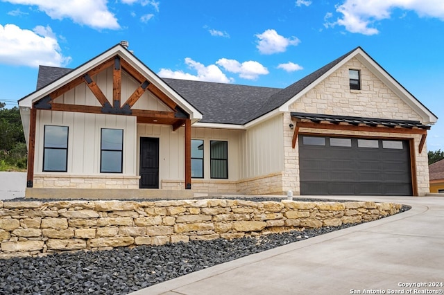 view of front of house featuring a garage