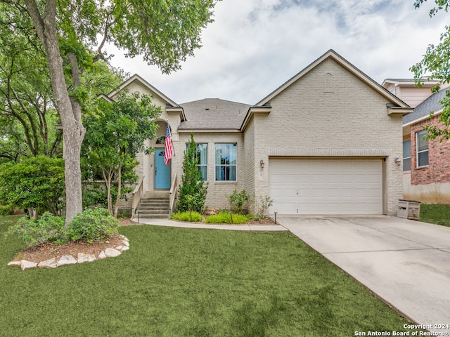 view of front of property with a front lawn