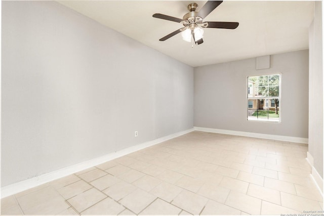 empty room with ceiling fan