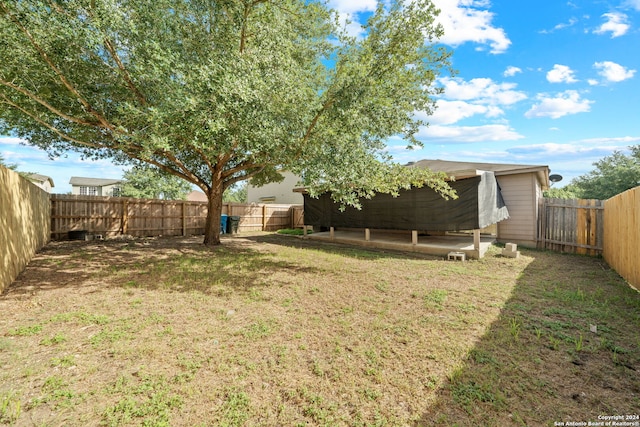 view of yard with a patio