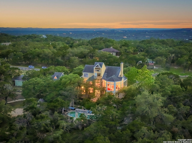 view of aerial view at dusk