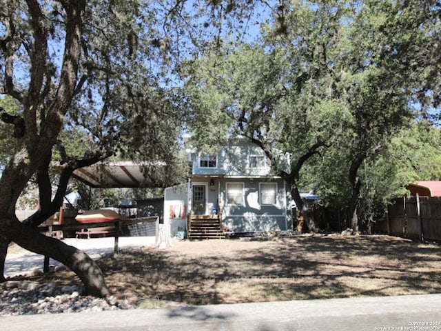 view of front of property