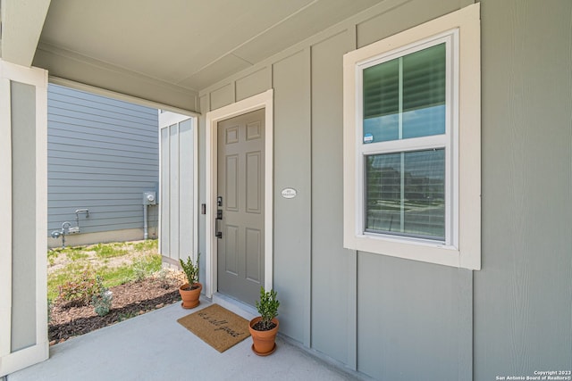 view of property entrance