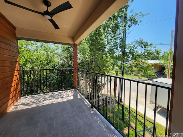 balcony with ceiling fan