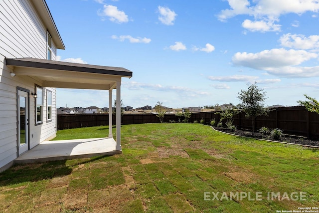 view of yard featuring a patio area