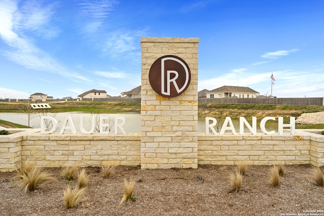 view of community / neighborhood sign