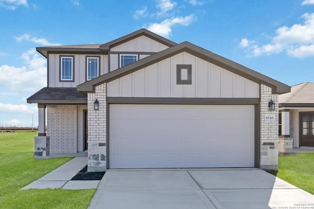 view of front of home with a front yard