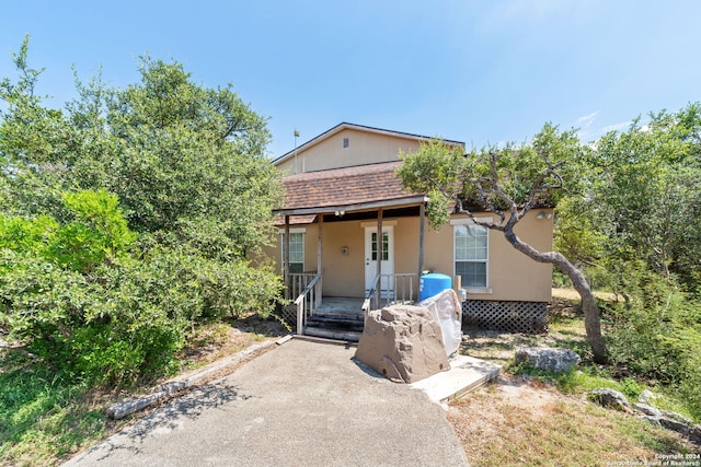 view of front of property