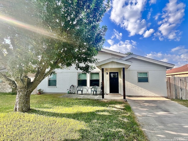 448 Melody, Uvalde, TX 78801 - view of front facade