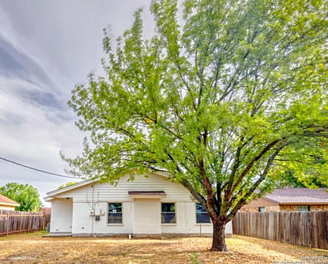 448 Melody, Uvalde, TX 78801 - back of house featuring a fenced backyard