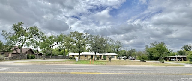 view of front of house