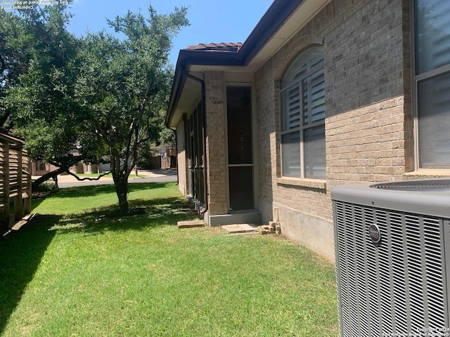 view of yard featuring cooling unit