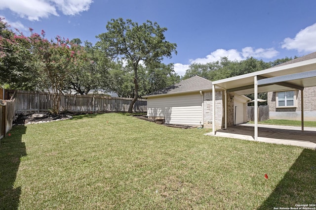 view of yard with a patio