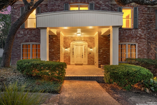 view of property entrance