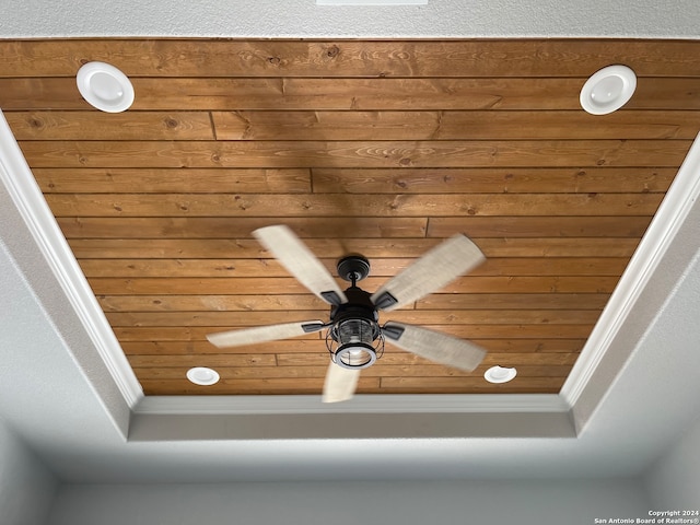 details with ceiling fan