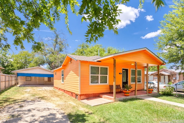 view of front of home with a front yard