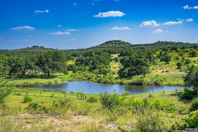 Listing photo 2 for 613 Cattle Creek Rd, Johnson City TX 78636