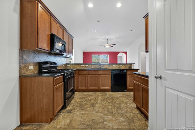 kitchen with sink, tasteful backsplash, ceiling fan, kitchen peninsula, and black appliances