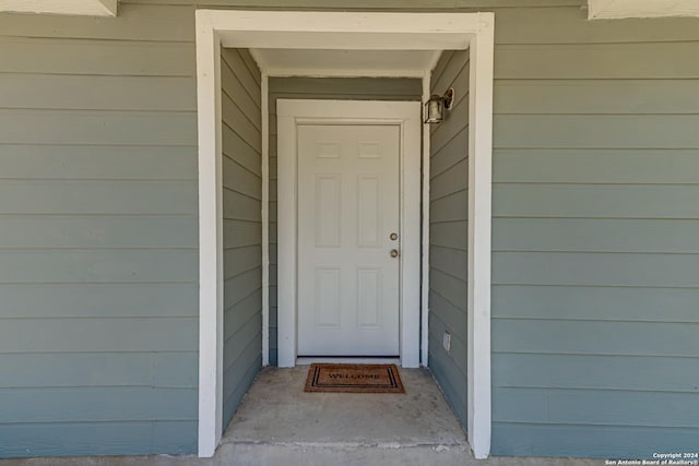 view of property entrance