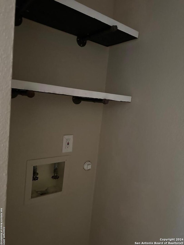 2542 Babcock Rd Unit E103, San Antonio, TX 78229 - laundry area featuring hookup for a washing machine and laundry area