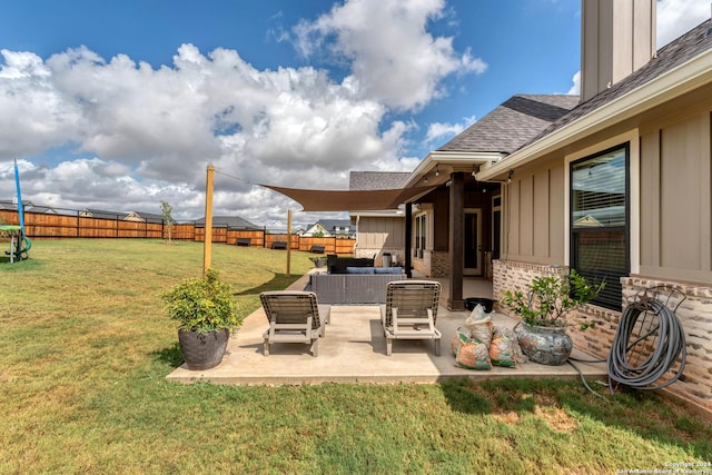 view of yard featuring an outdoor hangout area and a patio area