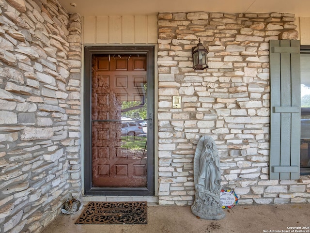 view of entrance to property