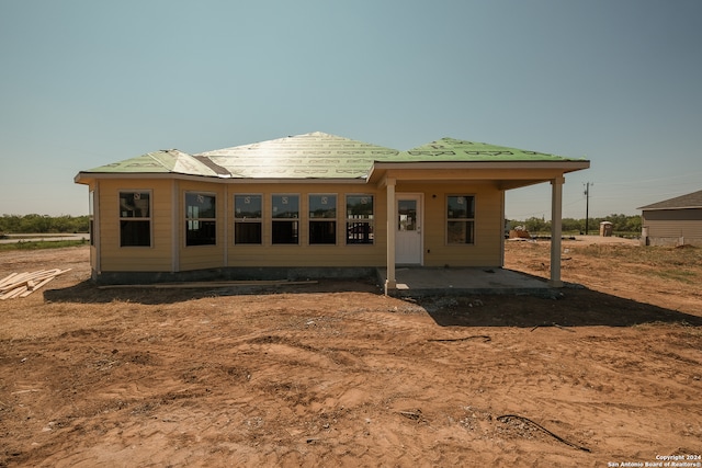 view of front of property