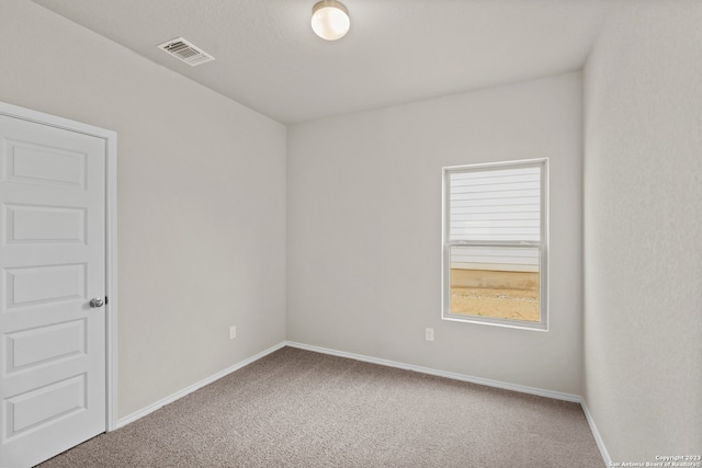 unfurnished room with carpet